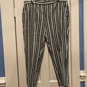 Banana Republic, size 14, Avery linen crop pant